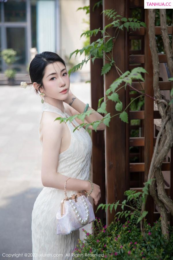   [XiuRen]高清写真图 2023.09.25 No.7435 严利娅Yuliya 旗袍美臀第7张图片